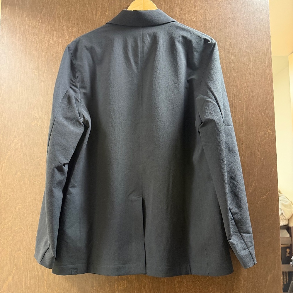 Men's Lululemon New Venture Button-Front Blazer. - Picture 2 of 5